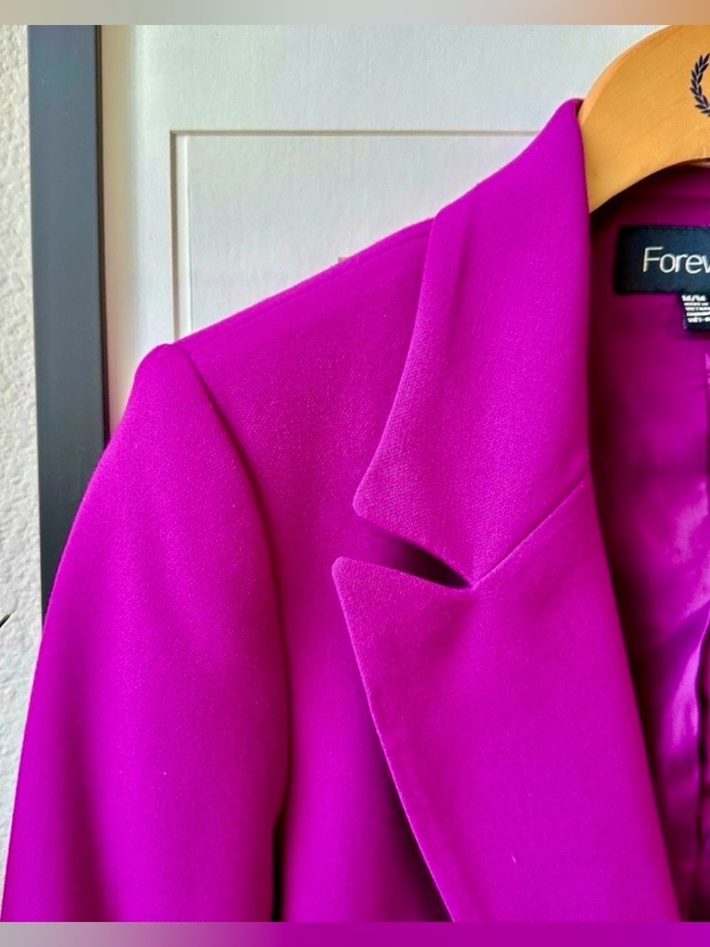 *NWOT* Forever 21 Magenta/Purple Fitted Blazer w/ Tailored Silhouette (size M) - Picture 6 of 9